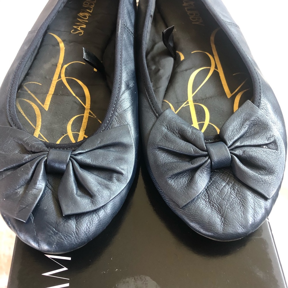 Leather bow ballet flats